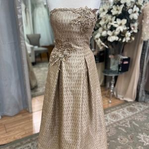 Tina di Martina Style 1931 Size 10 Gold Color Dress